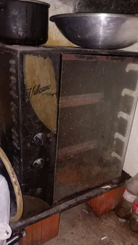 Máquina de assar espetos .