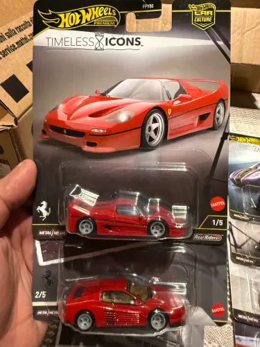 Hot Wheels premium, 2 sets completos