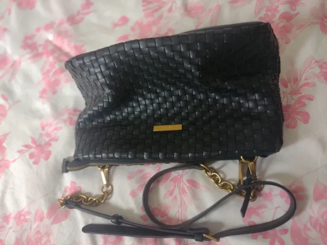 Bolsa lindíssima couro Constance quase não usada.