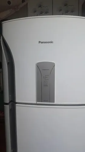 Vende se geladeira Panasonic froz free