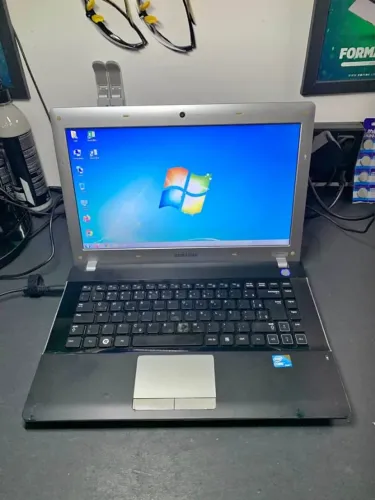 Notebook Samsung RV411 / i3 M380 / 3GB DDR3 / 480GB HD / WIN 7 64BIT / OPORTUNIDADE!