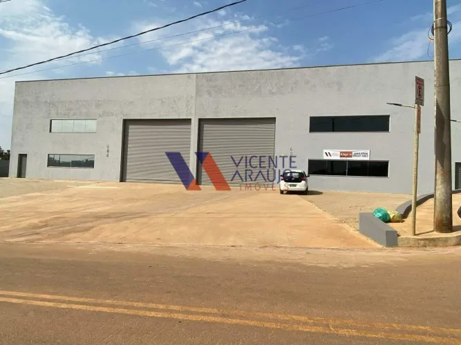 Galpão disponível para locação em condomínio industrial na cidade de Igarapé / MG.