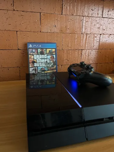 PS4 Fat(500Gb) + 1 controle e 1 jogo