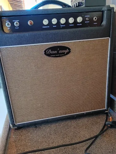 Amplificador Valvulado Dan'Amp D1 (Marshall JTM45)
