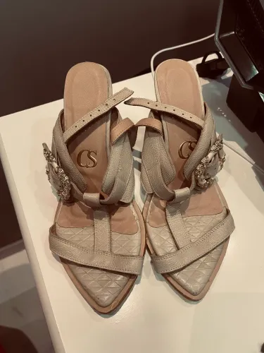 Sandália Carmen Steffens 