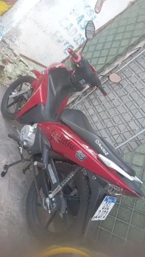 Moto Aveloz