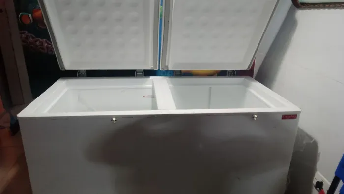 Vendo uma freezer engefrio 418 litros usada em perfeito estado gelando bem