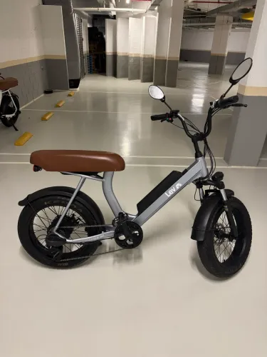 Bicicleta Elétrica LEV Cruiser aro 20