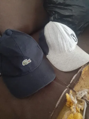 Kit de bonés ajustáveis