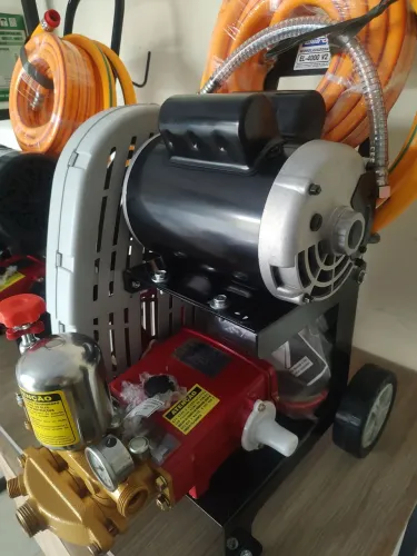 Lavadora alta pressão 2cv profissional para lava-jato