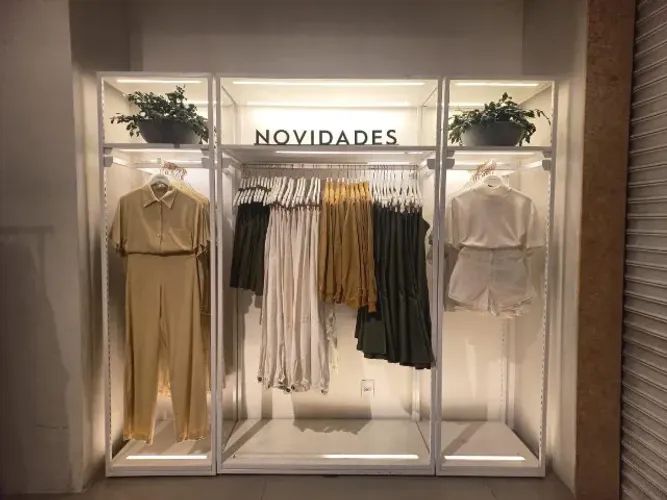 Móveis para lojas de Roupas