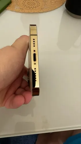 iPhone 12 Pro gold impecável, todo original nunca passou por manutenção 