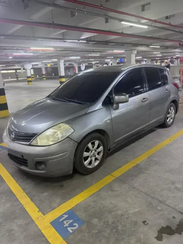 Nissan Tiida SL 1.8/1.8 Flex 16V Aut. 2008