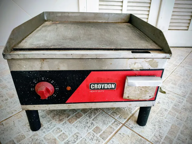 Chapa para lanches semi nova