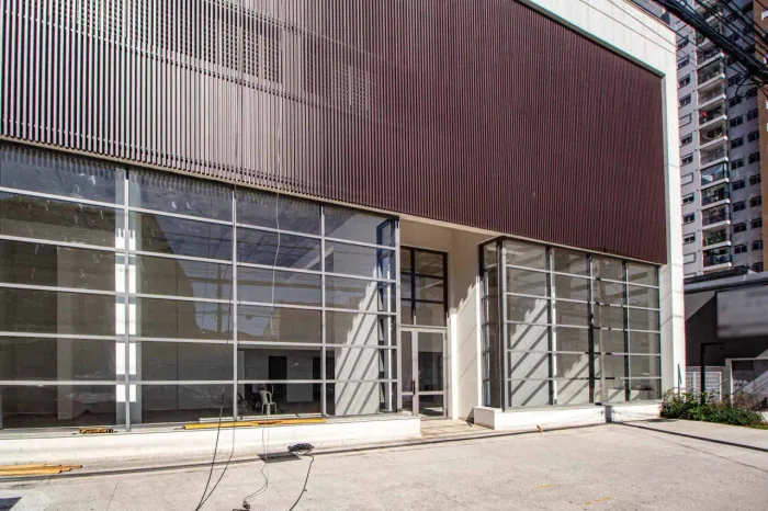 Loja na Rua Padre Adelino, 546 370 m²