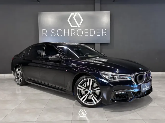 BMW 750I L M Sport Sedan 4.4 V8 450cv Aut. 2018
