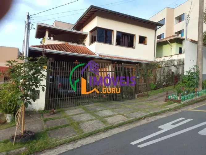 SOBRADO - JARDIM COUNTRY CLUB - MG