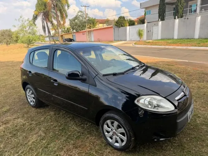 Fiat Palio Attractive 1.0 EVO Fire Flex 8V 5P 2013
