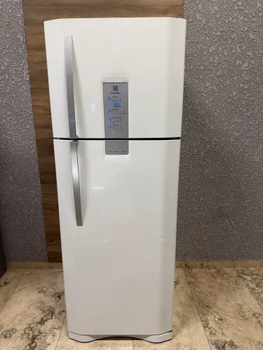 Linda Geladeira Electrolux Duplex Frost Free
