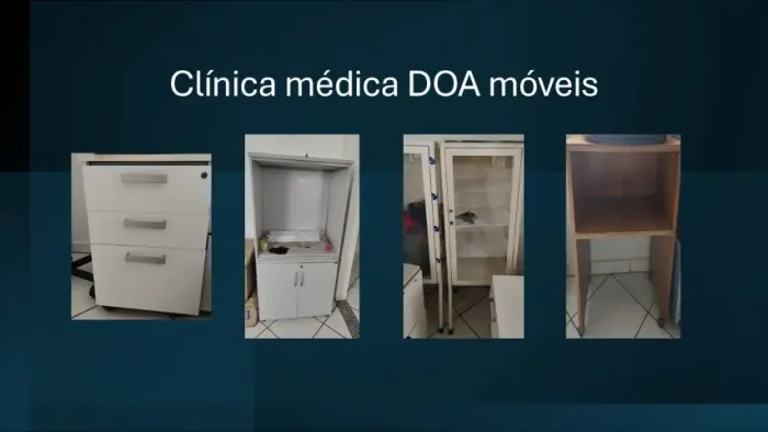 Armário com portas de vidro