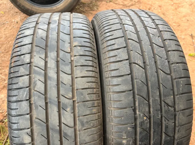 Par de pneus 15 Voyage , Polo , Fox 195/55 R15 Bridgestone semi novos 