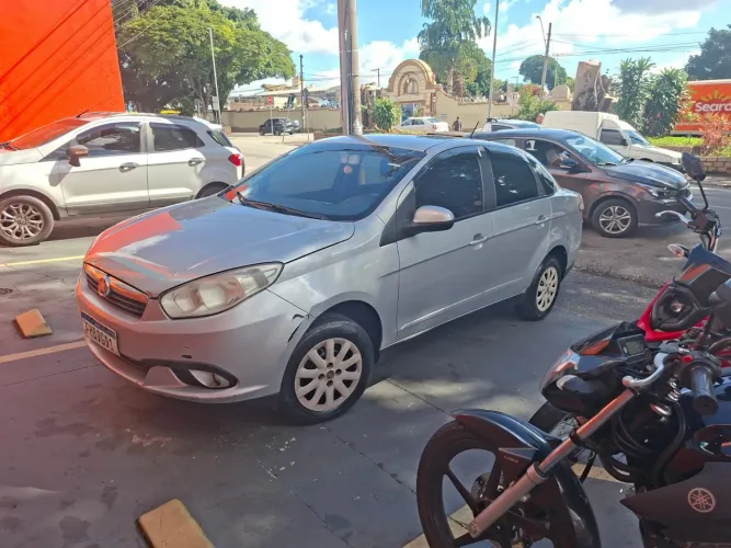 Fiat Grand Siena Attrac. 1.4 EVO F.flex 8V 2013