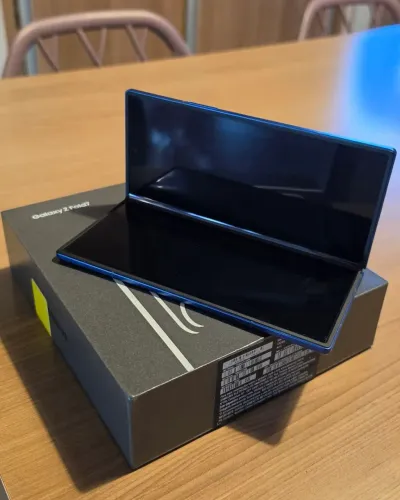 Vende-se Samsung Galaxy Z Fold 7