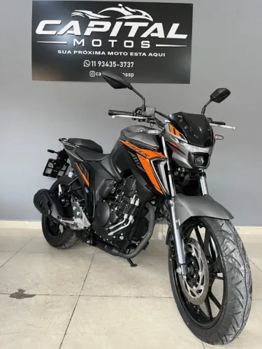 Fazer 250 connected 2025 moto extremamente impecável