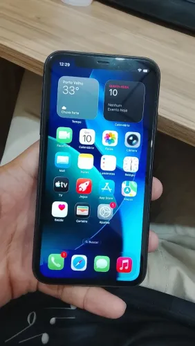iPhone 11