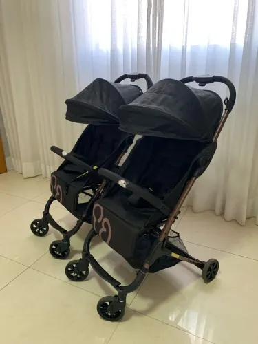 Carrinho de gêmeos