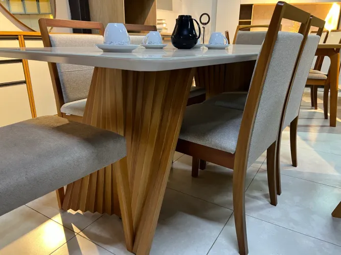 Mesa de Jantar com 6 cadeiras 100% Madeira 1.80x90