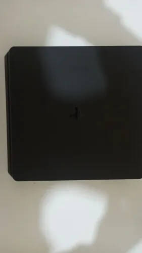 Ps4 slim 1tb ,2 controles, 6 jogos, com caixa