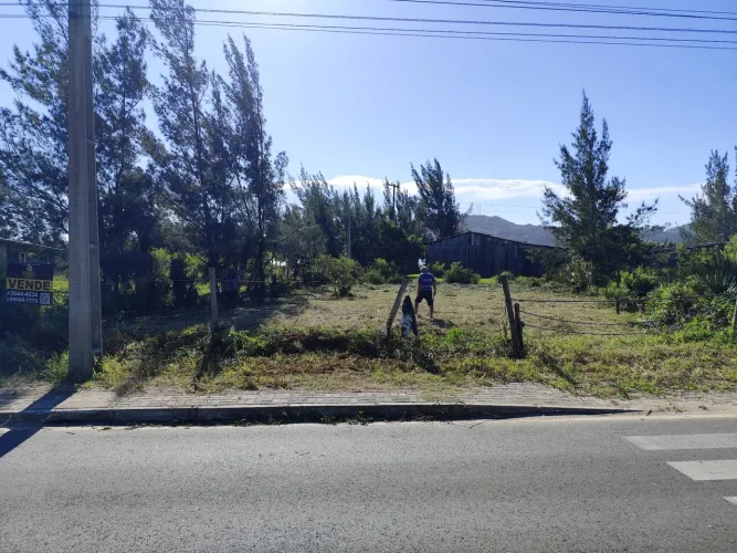 Terreno ótima localização.