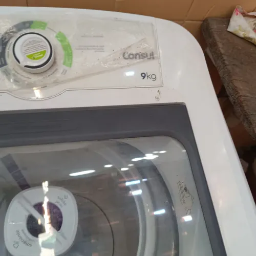 Vendo uma máquina de lavar e microondas