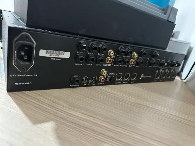 Interface de Áudio Digidesign Digi 002 Rack - 8 Canais (FireWire)