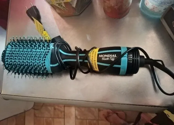 Vendo Escova Modeladora e Alisadora Mondial 