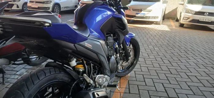 Fazer 250 2021 praticamente Nova