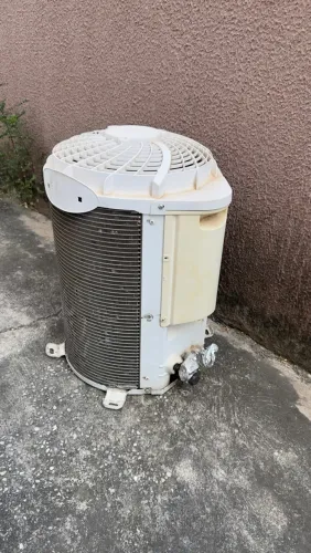 Ar condicionado Springer 18K BTUS - em pleno uso.