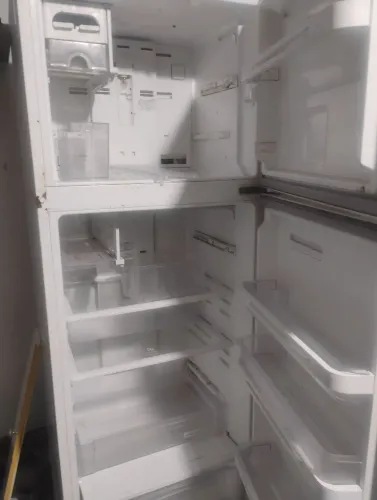 Geladeira com defeito