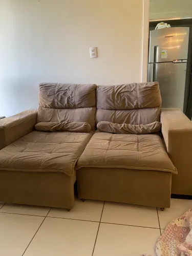 Sofá em Suede marrom super Confortável.