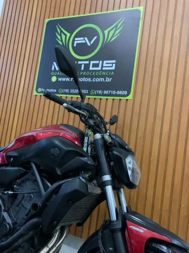 YAMAHA MT-07 ABS VERMELHA 2017 - IMPECÁVEL