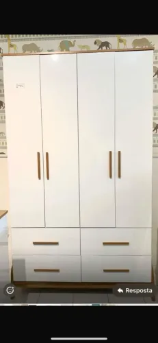 Guarda roupa - 4 portas e 4 gavetas