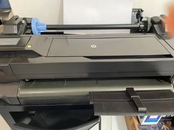 Plotter HP T120