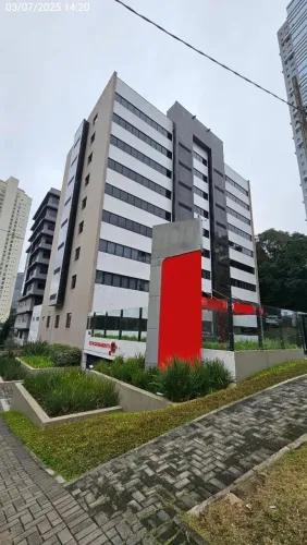 Prédio Comercial 6084m para locação bairro Ecoville - em frente a UPA 24h -