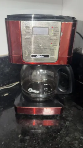Cafeteira OSTER VERMELHA