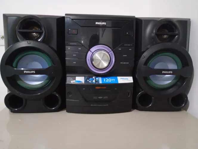 Aparelho de som Philips com duas caixas 