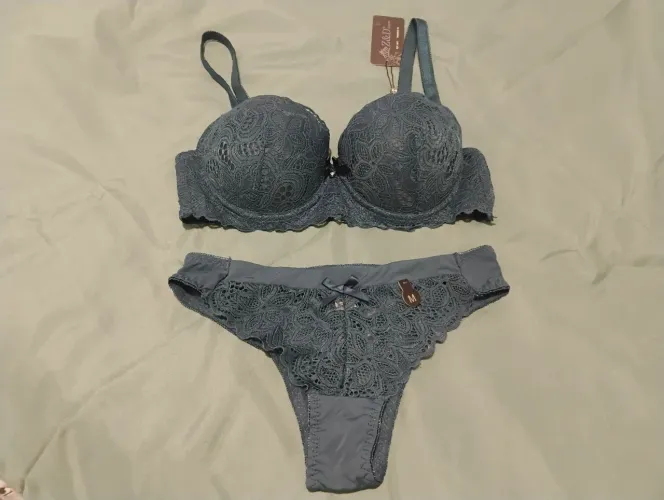 Lingerie nova com a etiqueta ?