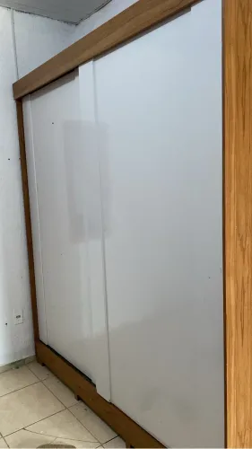 Guarda roupa em ótimo estado