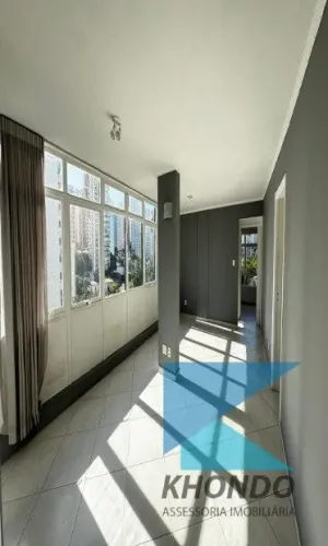 Apartamento na Av. Brigadeiro L Antônio, reformado