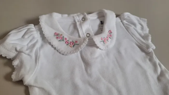 Body menina branco tamanho 12 a 18 meses